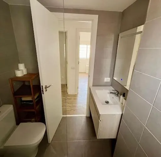 Detail Palmeras אדחה